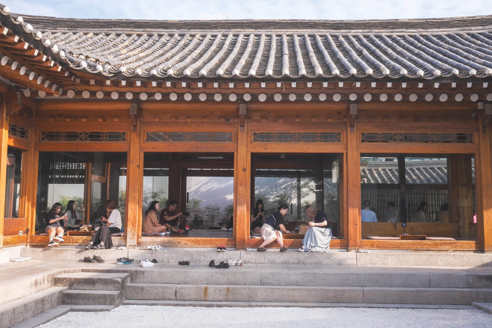 photo of cafe onion anguk