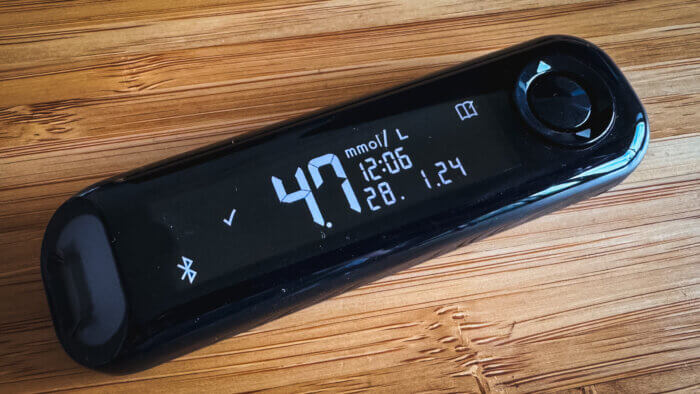 photo of my blood glucose monitor showing my blood glucose number 3 hours after breakfast