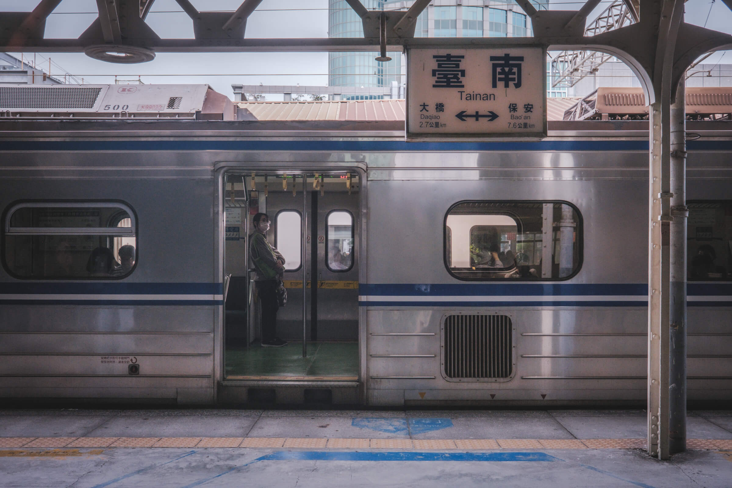 photo of the train in tainan